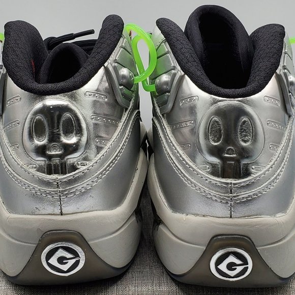 Reebok Question Mid "Minions Gru's Lab" Mens Size 9 Silver Metallic/Black FW7548 - Picture 8 of 9